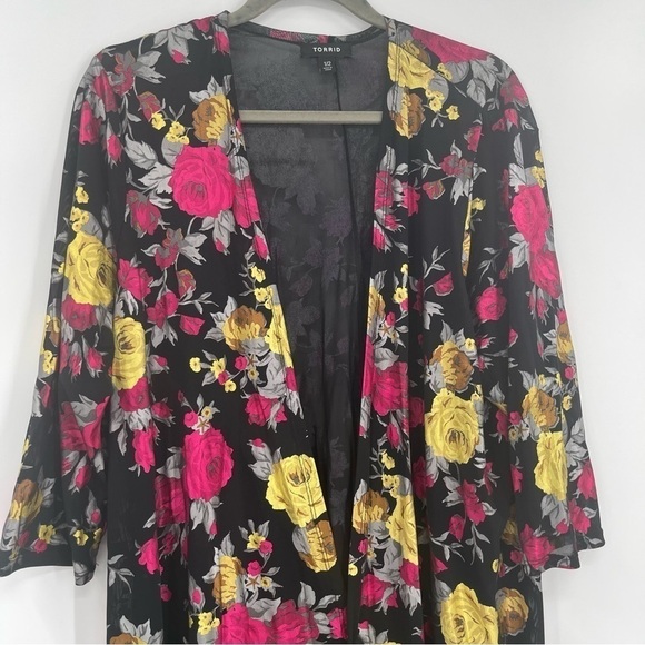 TORRID Mesh Duster Cardigan SZ 1/2 (1X/2X) Black Multicolor Floral Shimmer Slits - Picture 10 of 14